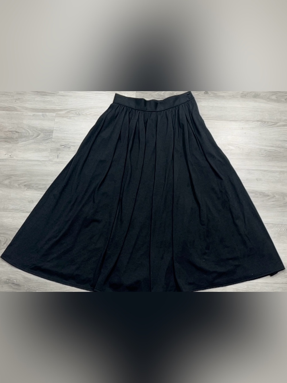 Jaeger Black 100% Wool Pleated Midi Skirt Size 14 Pockets Made Great Britain VTG